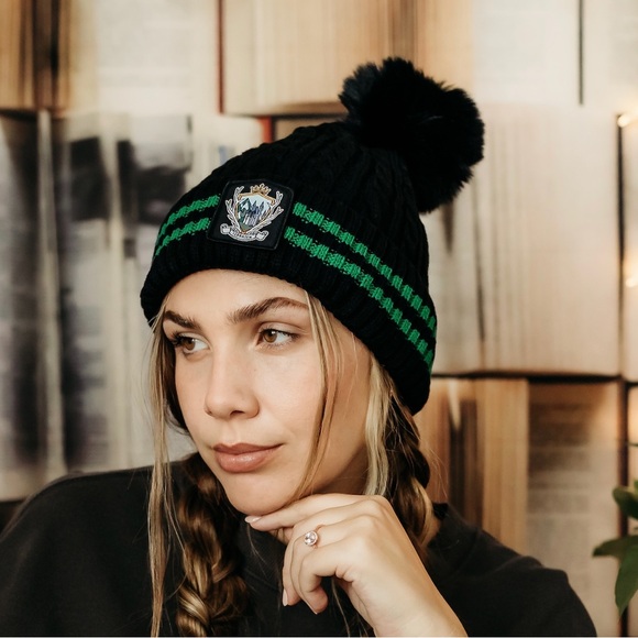 Accessories - NWOT Throne of Glass Terrasen Inspired Black Knit Beanie/Green Trim Pom Top